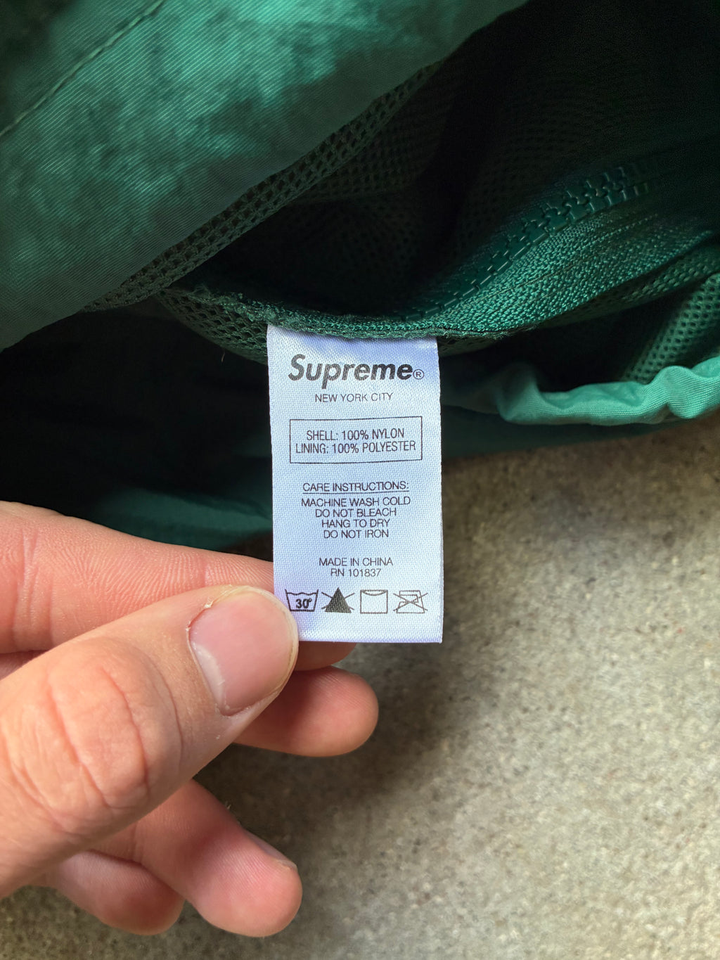 Supreme “HALF ZIP ARC LOGO” Jacket (L)