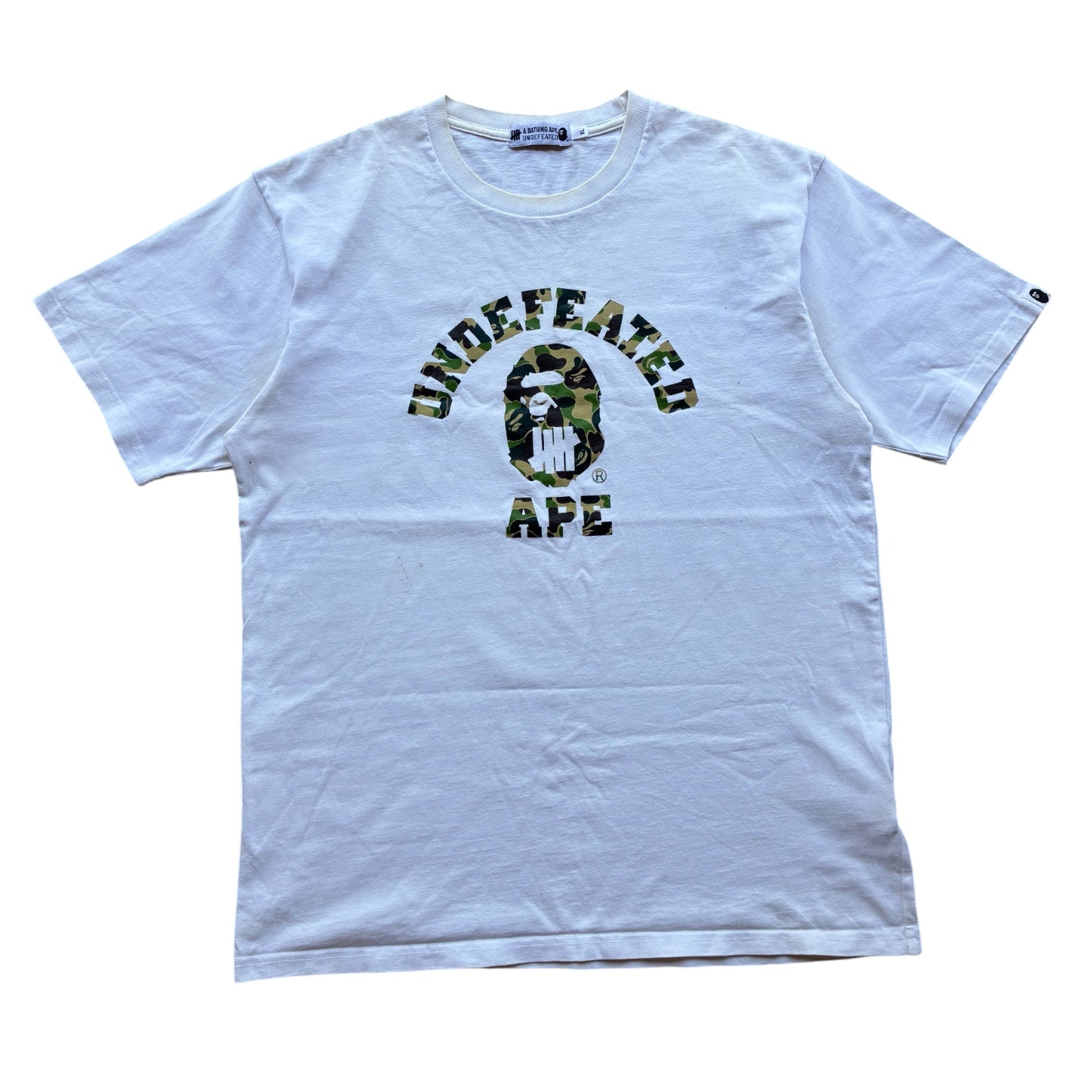 “BAPE x UNDEFEATED” tee (XL)
