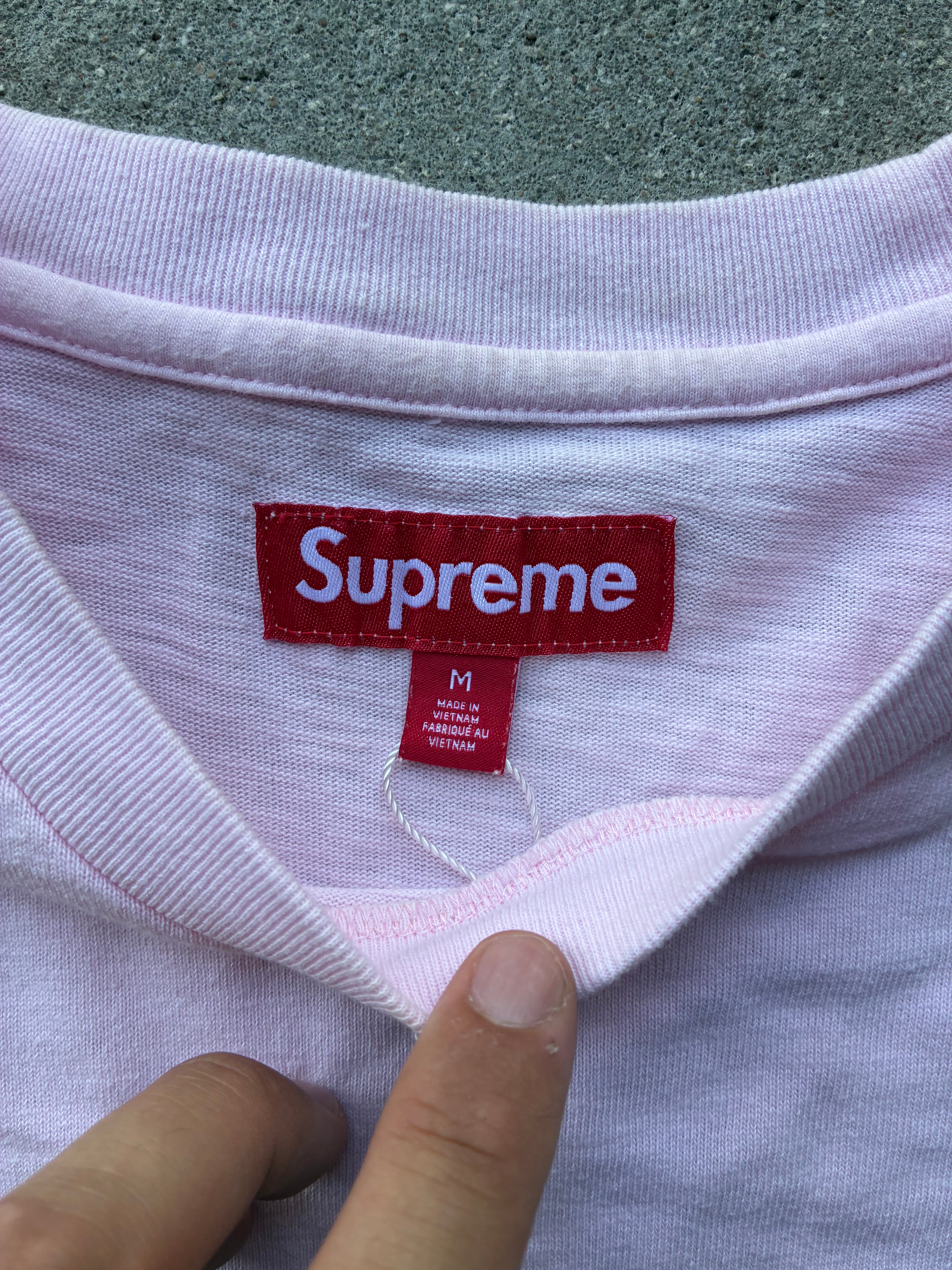 Supreme “SATIN APPLEQUE SS25” Tee (M)