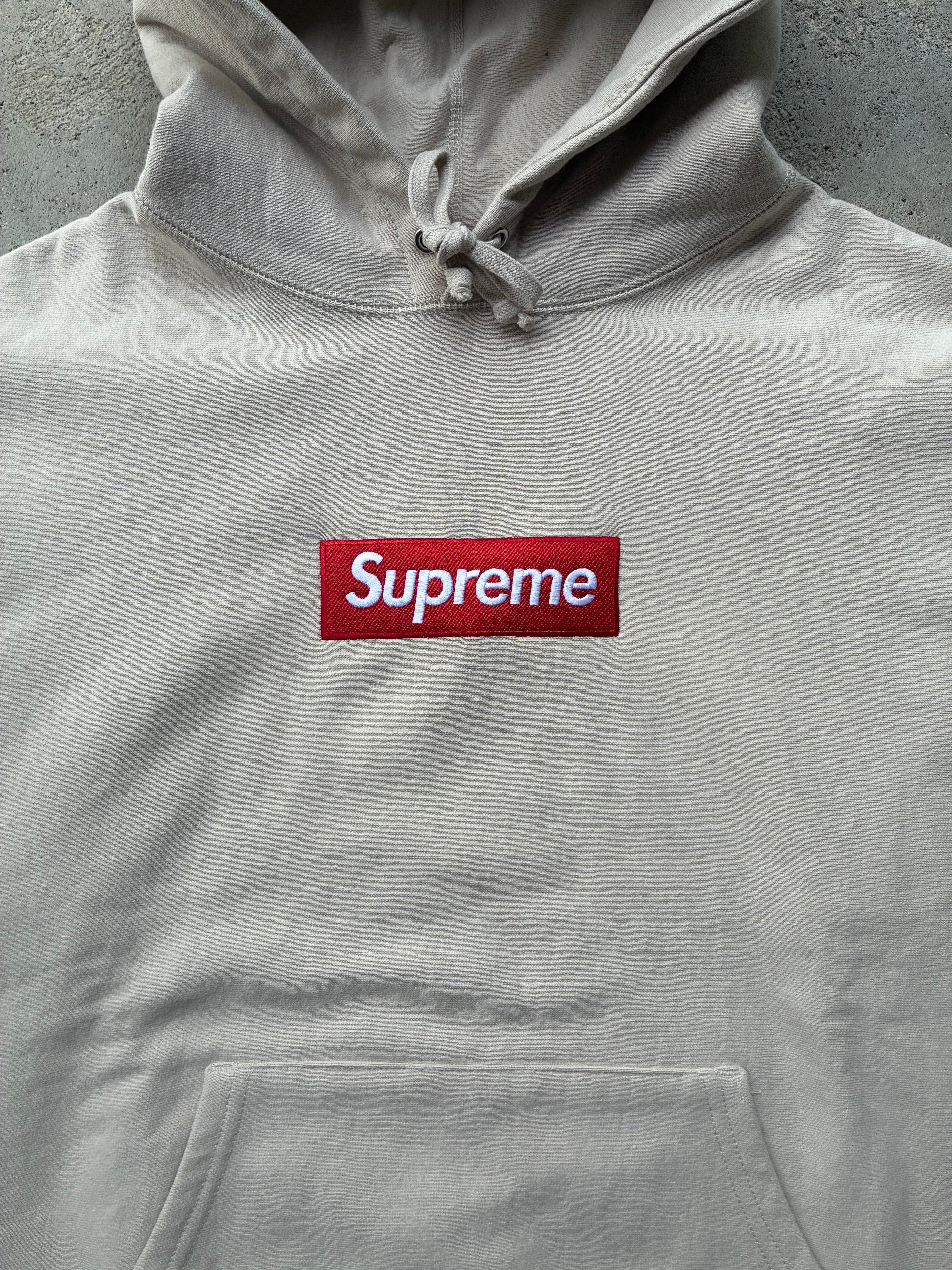 Supreme box logo “FW24 BEIGE” hoodie (M)