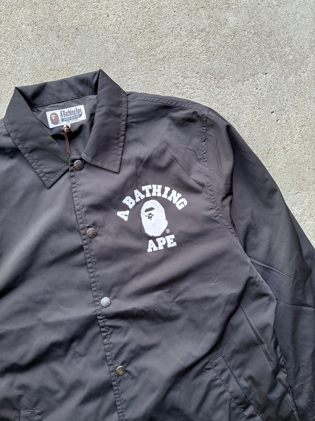 Sort Bape coach jacket (M)