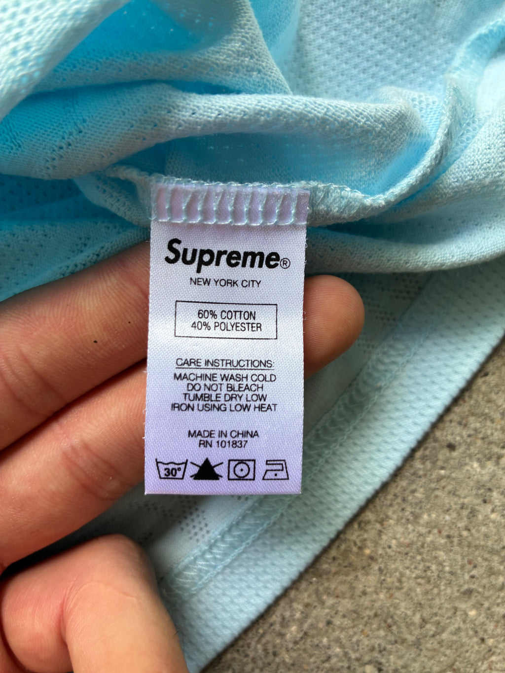Supreme light blue “MESH STRIPE” tee (L)