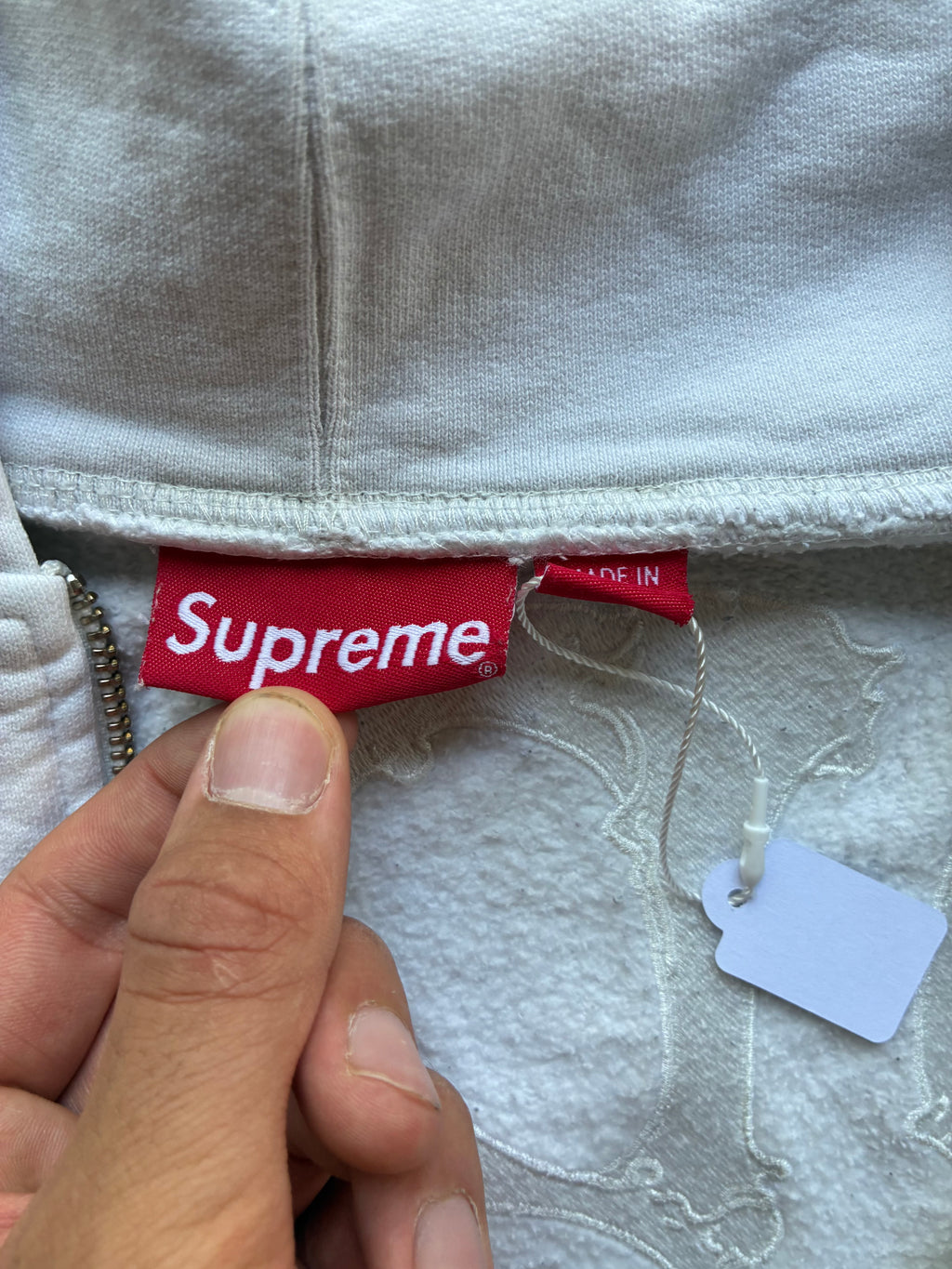 Supreme “SKULLS” Zip Up Hoodie (L)