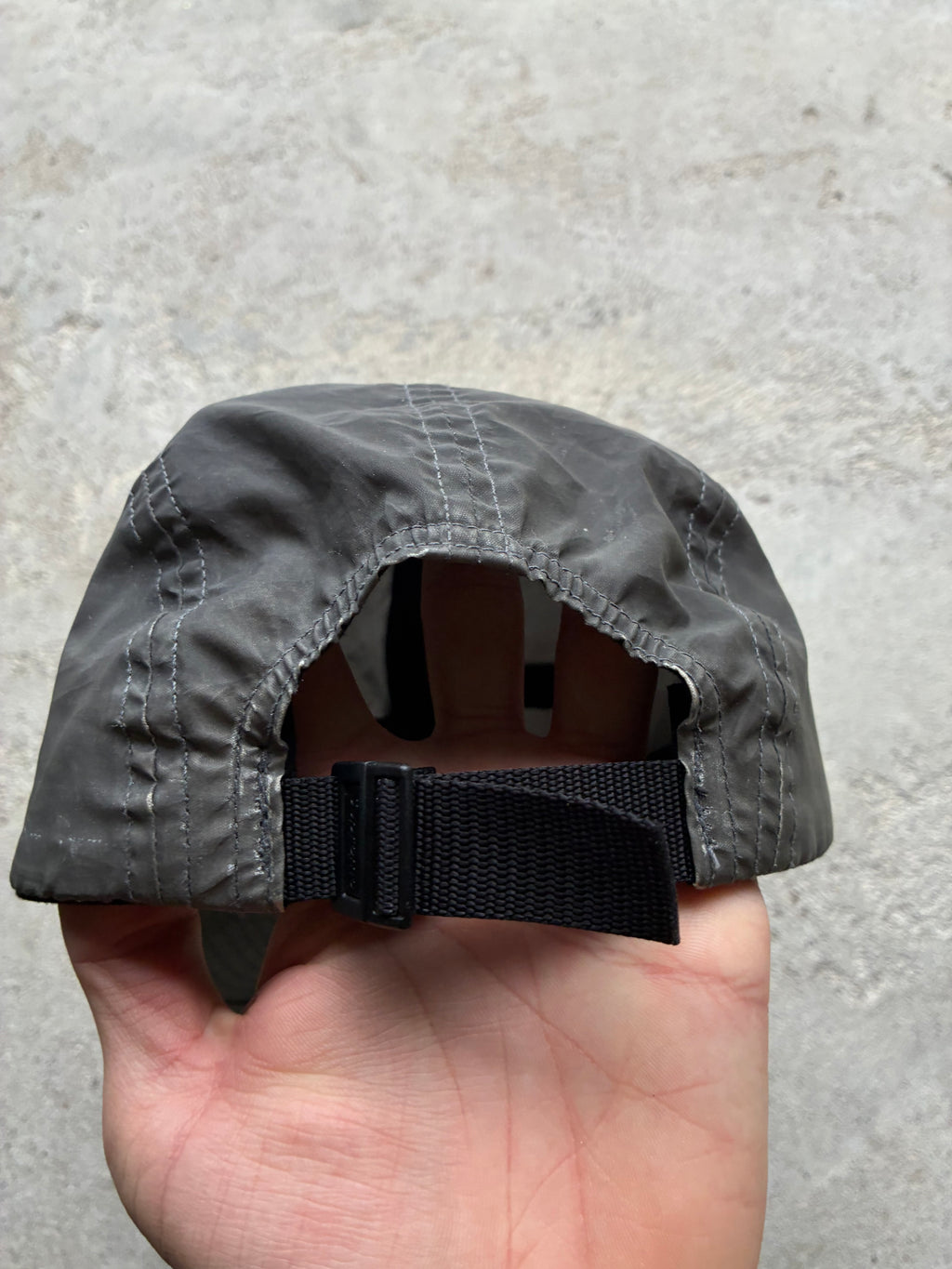 Grå Supreme camp cap (Adjustable)