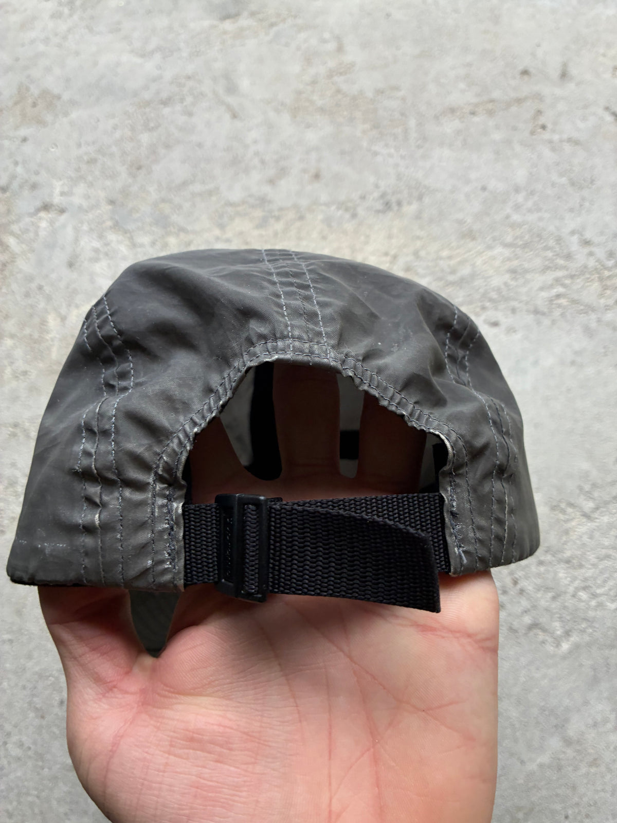 Grå Supreme camp cap (Adjustable)