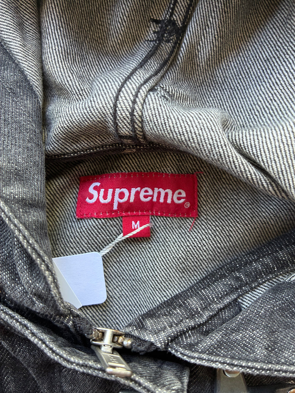 Supreme “LOGO DENIM TURNOUT SS19”