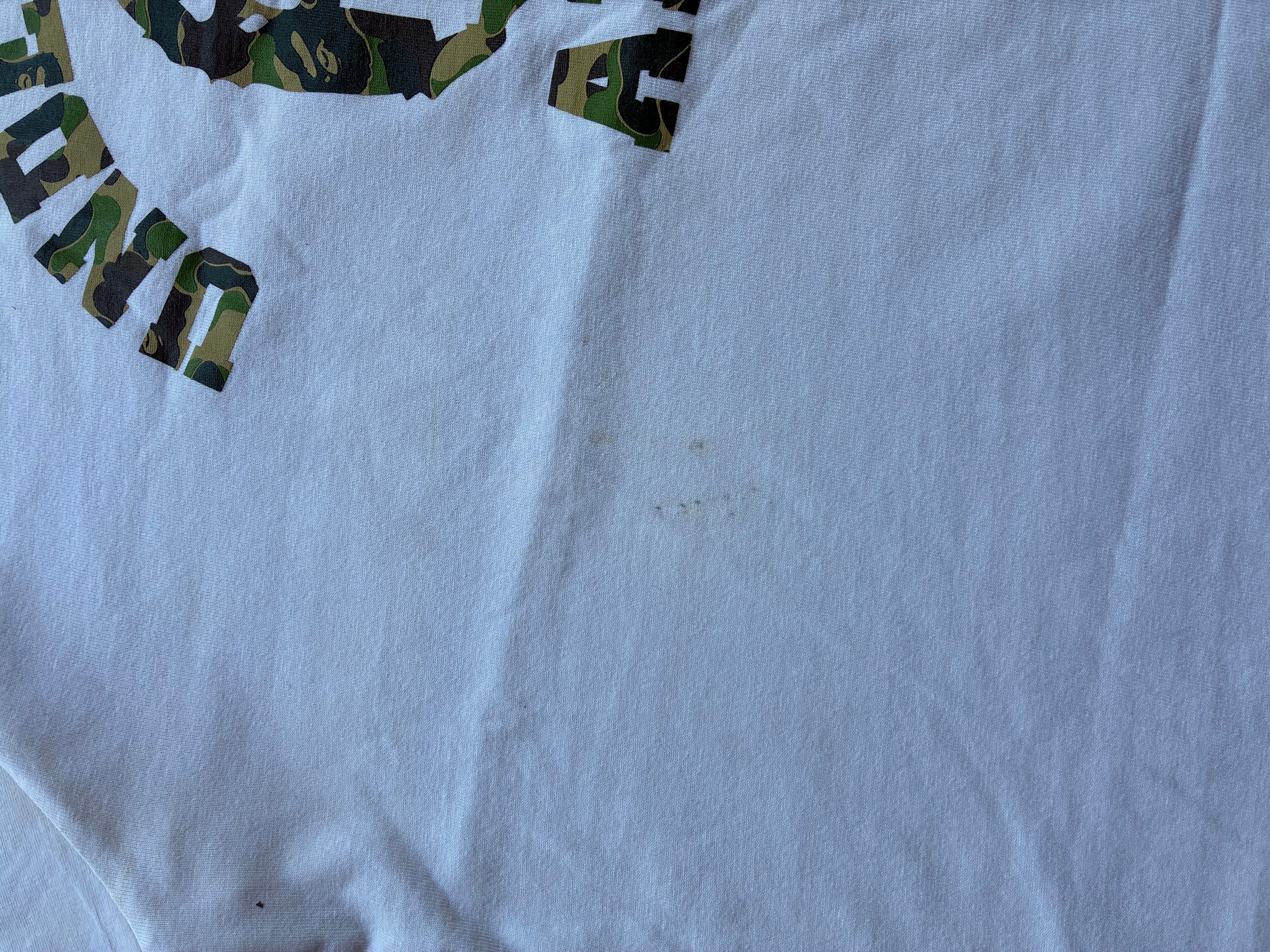 “BAPE x UNDEFEATED” tee (XL)
