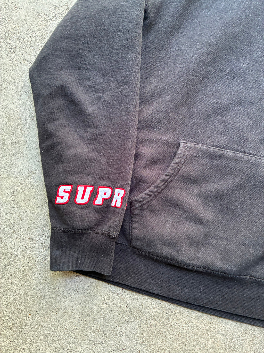 Supreme “WRIST LOGO” Hoodie (M)
