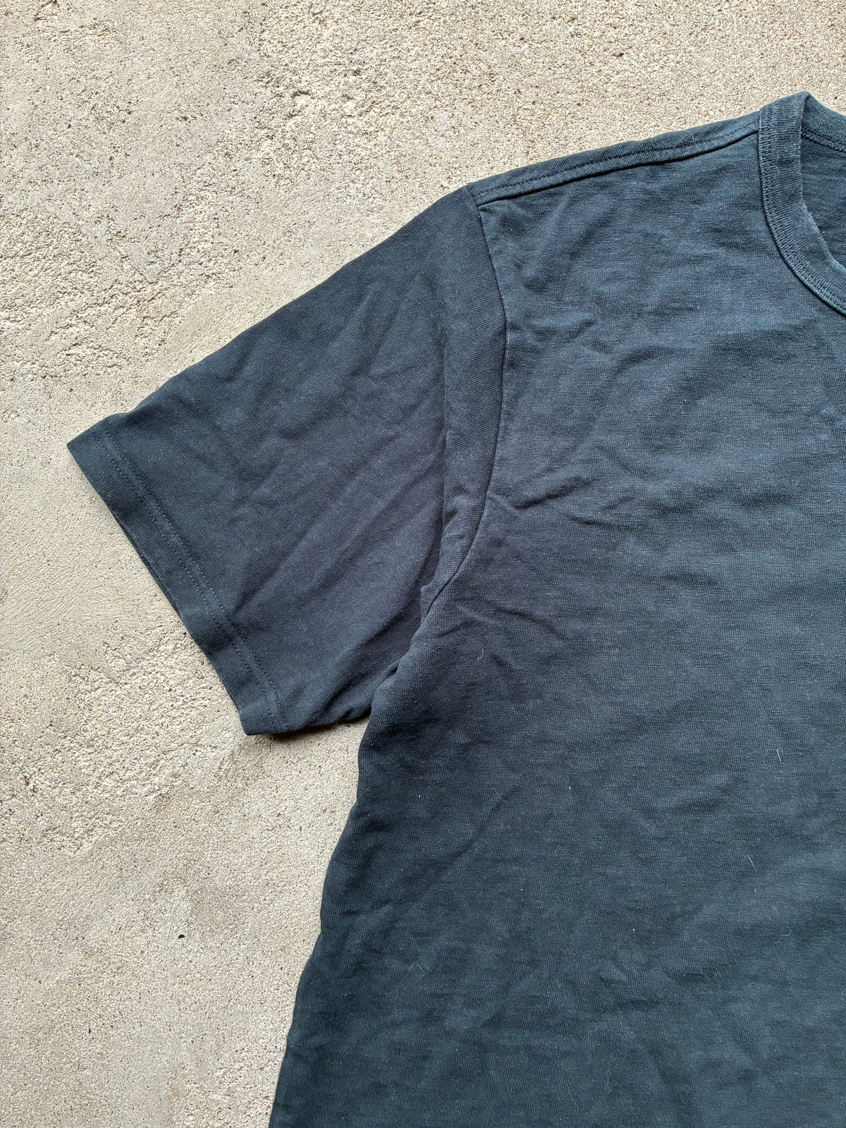 Supreme “SHOULDER ARC LOFO” tee (L)