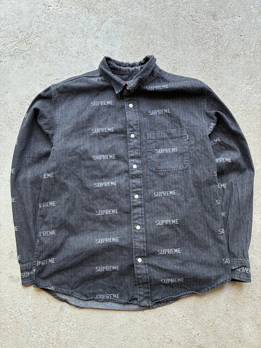 Supreme “LOGO DENIM” Skjorte (L)