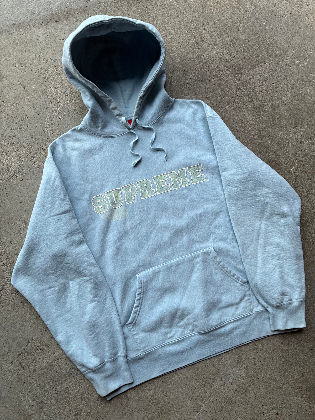 Supreme “HOODED LIGHT BLUE” hoodie (M)