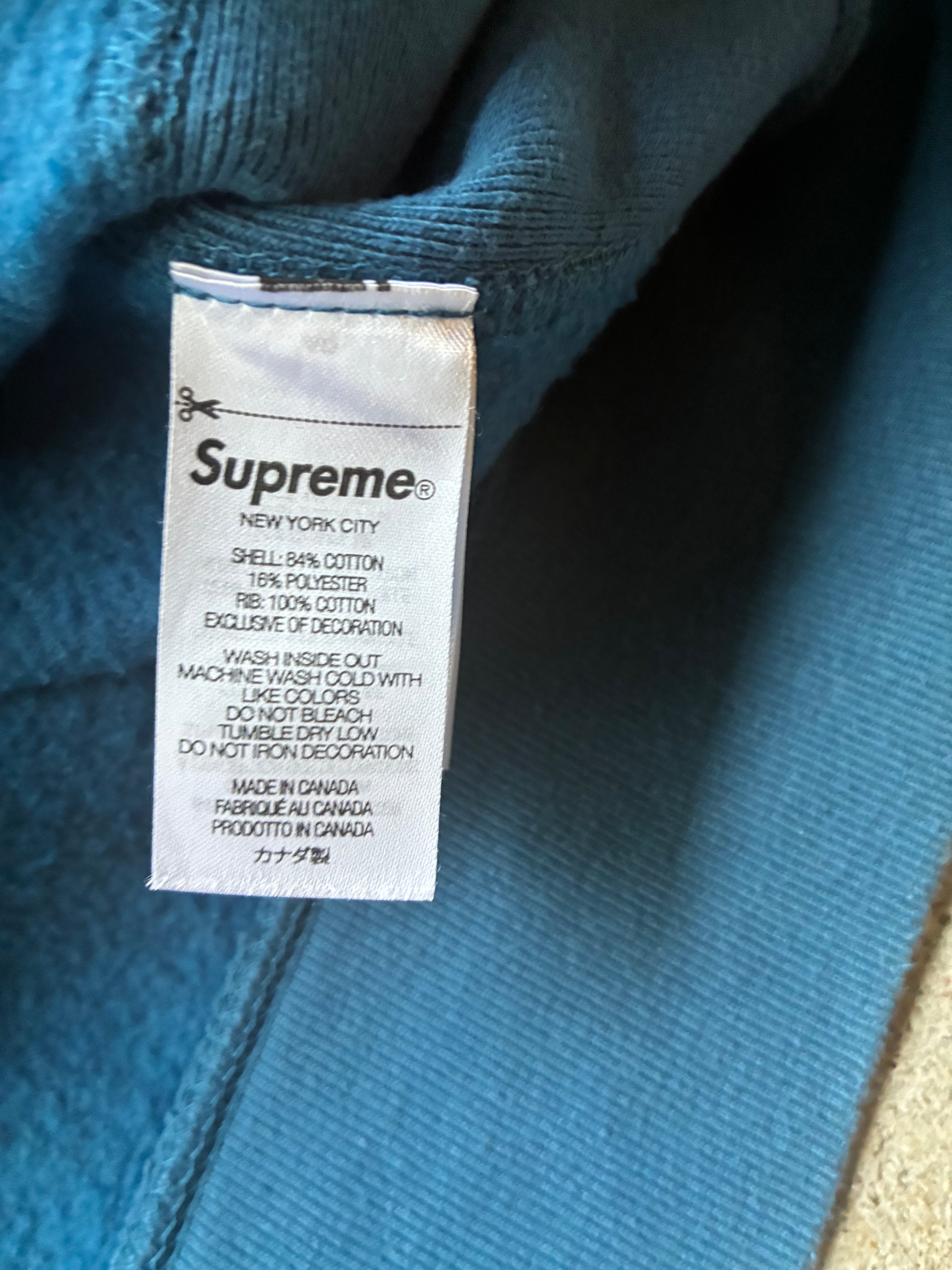 Supreme box logo “FW23 LYSEBLÅ” hoodie (M)