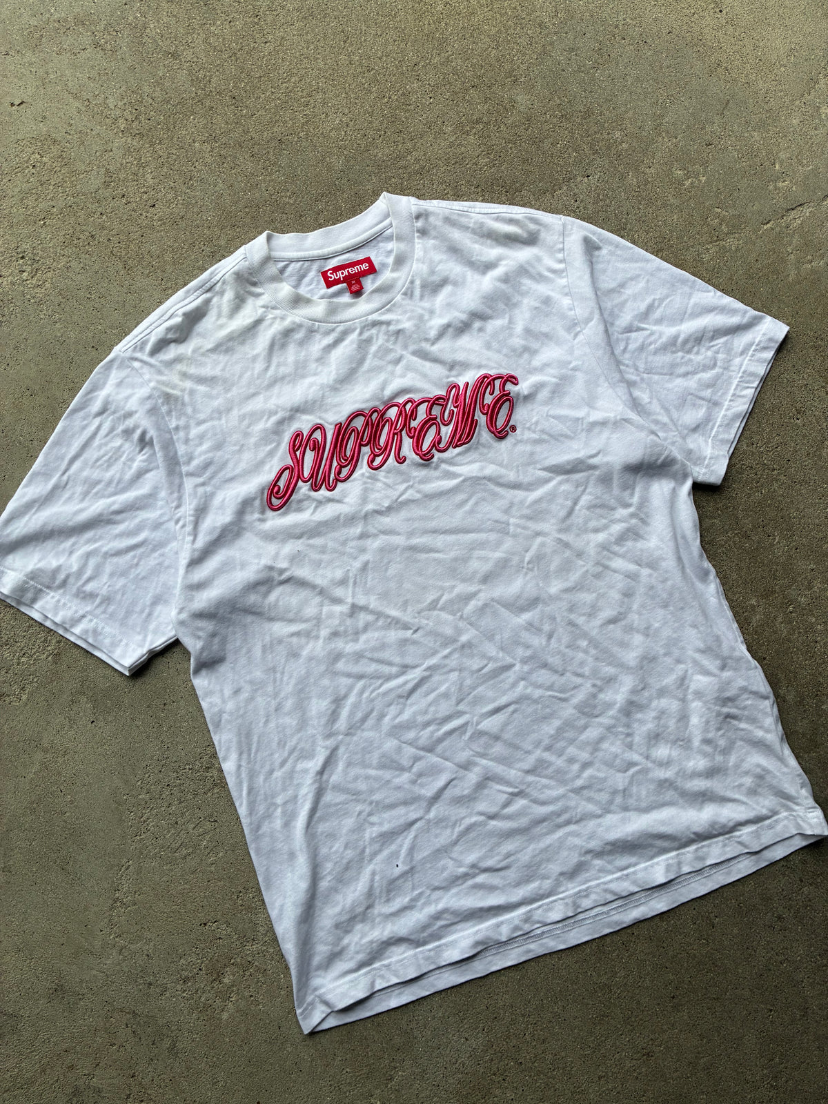 Supreme “RAISED SCRIPT SS26” Tee (M)”