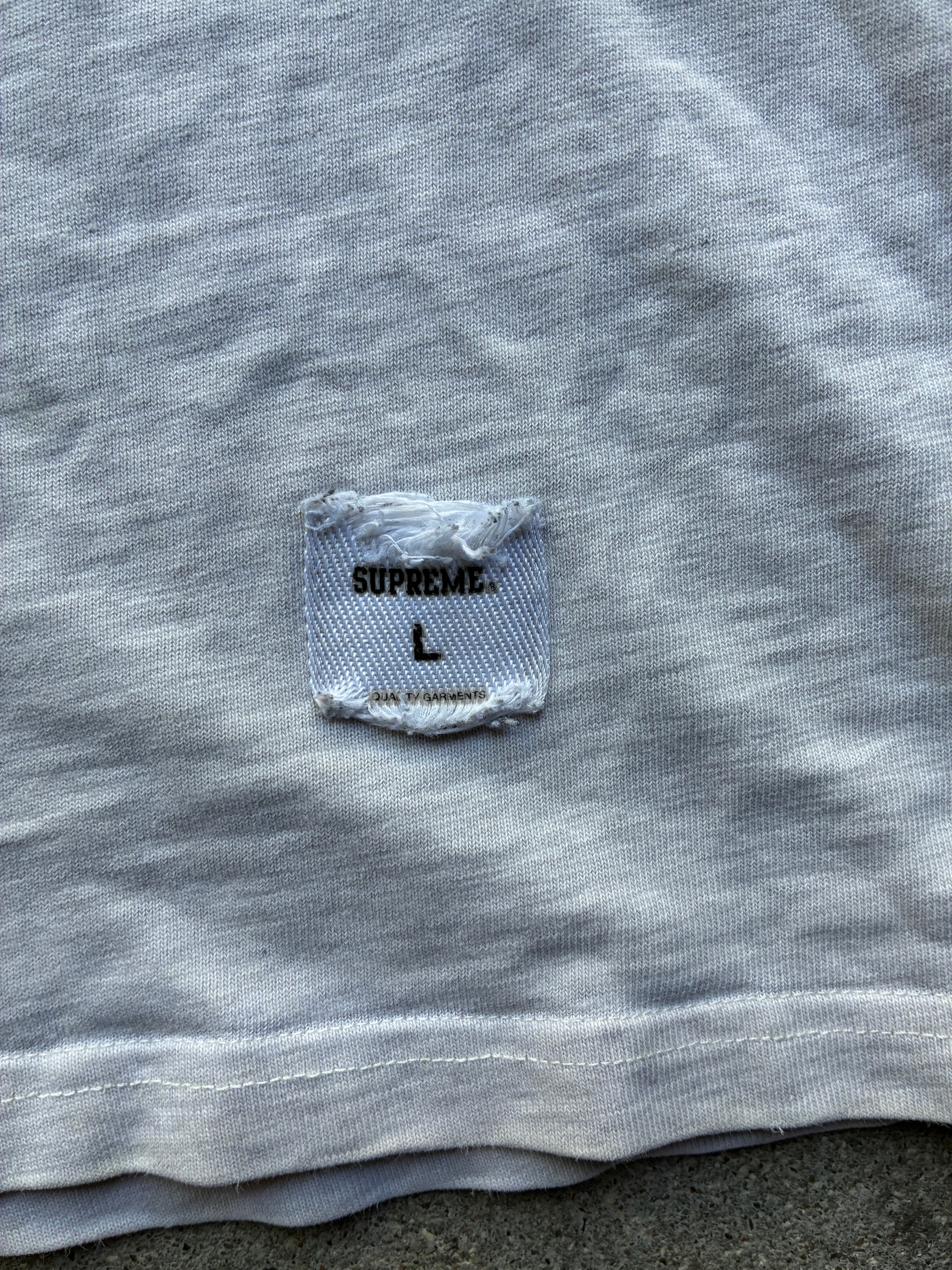 Supreme “SHATTER SS19” Tee (L)