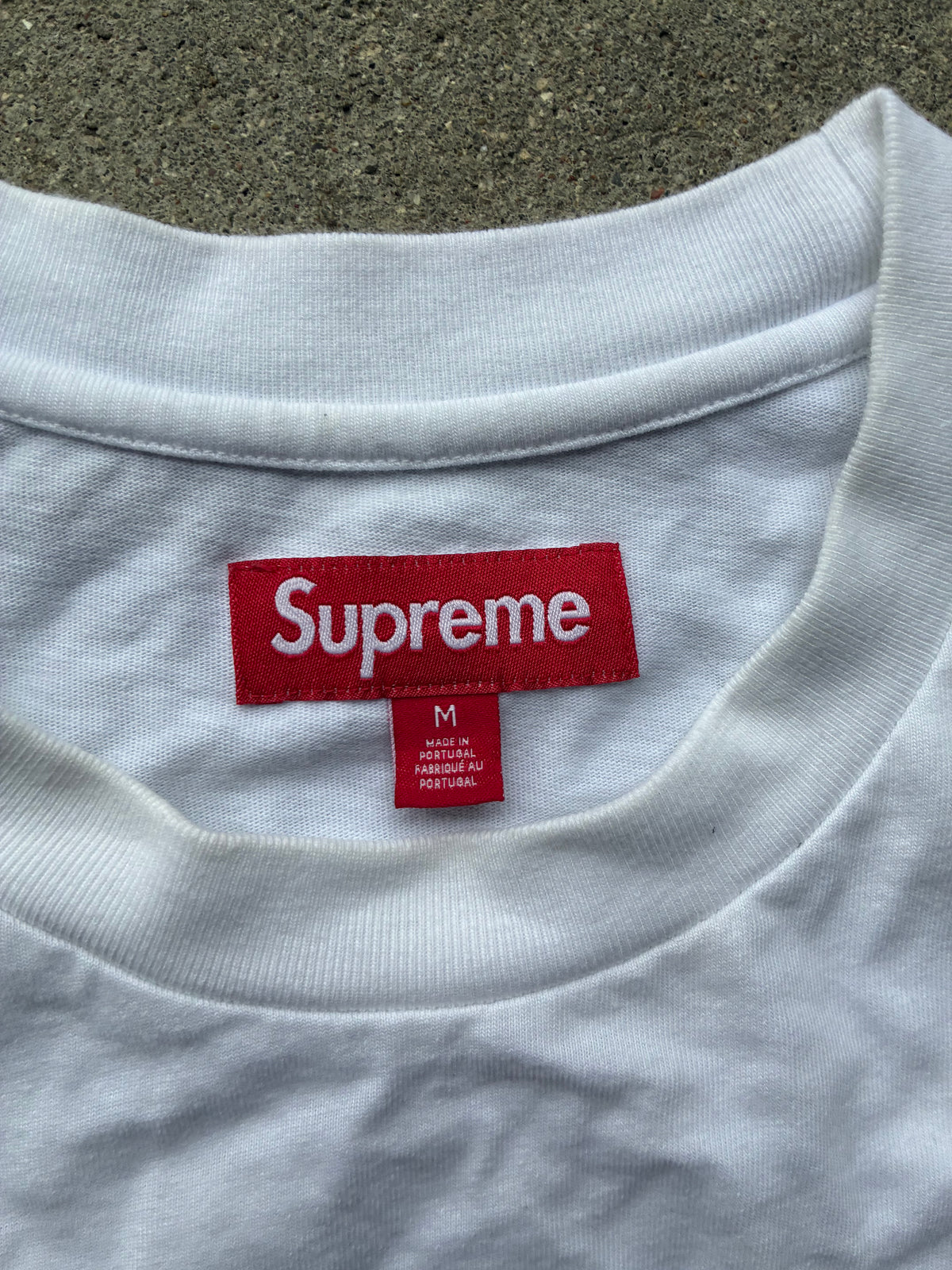 Supreme “RAISED SCRIPT SS26” Tee (M)”