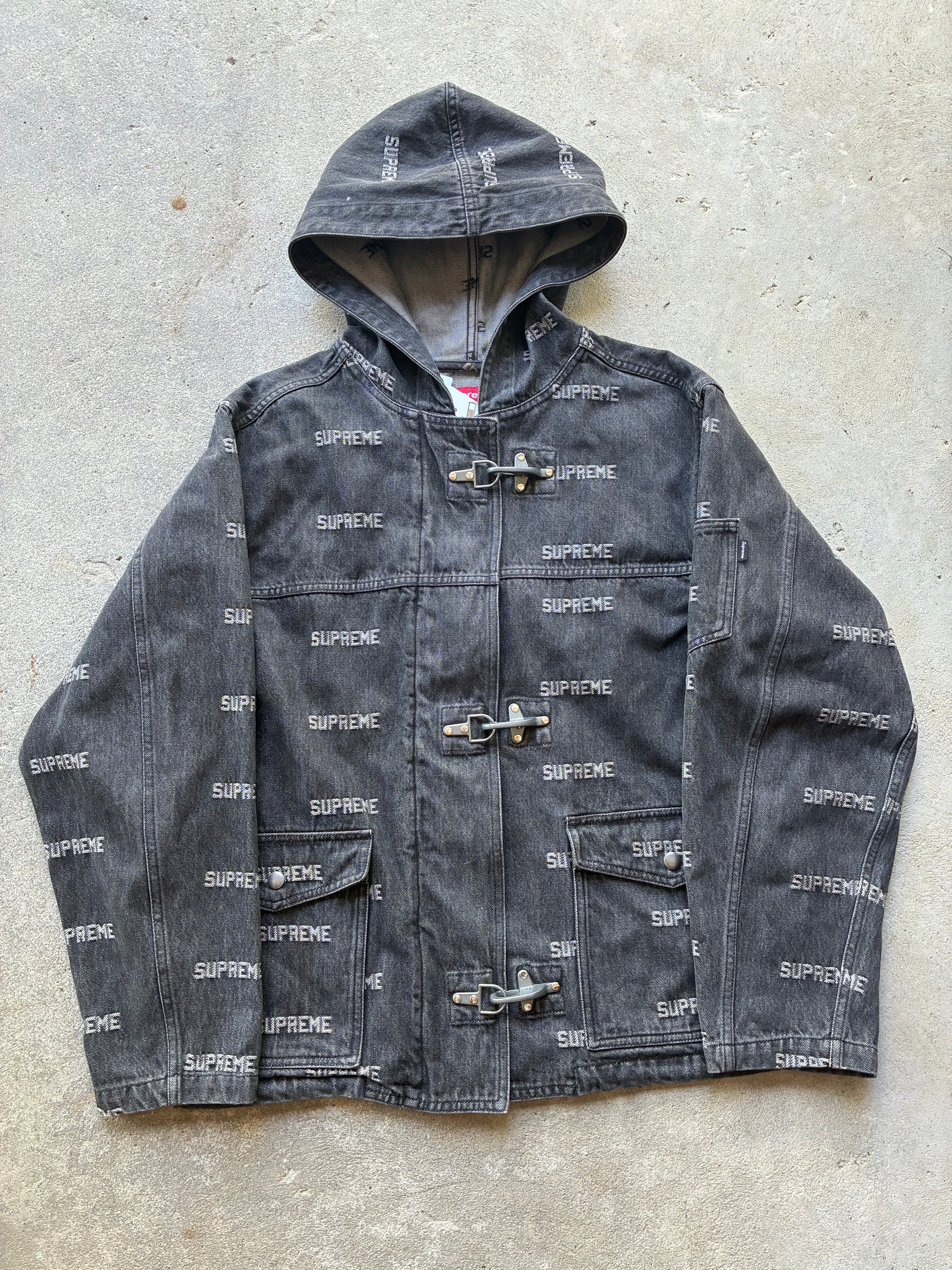 Supreme “LOGO DENIM TURNOUT SS19”