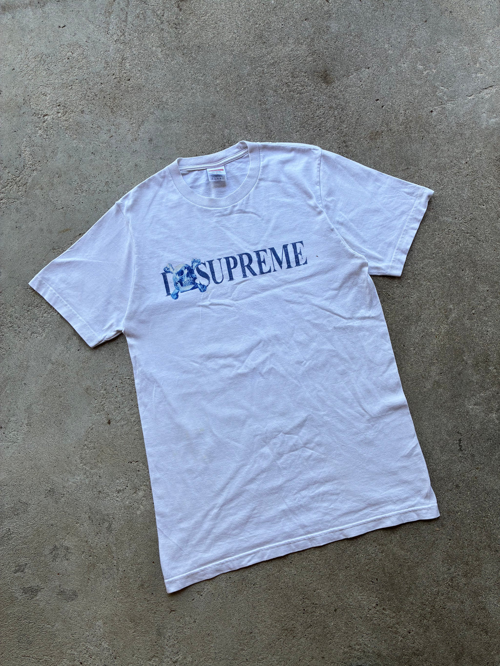 Supreme “SKULL WHITE FW25” tee (S)