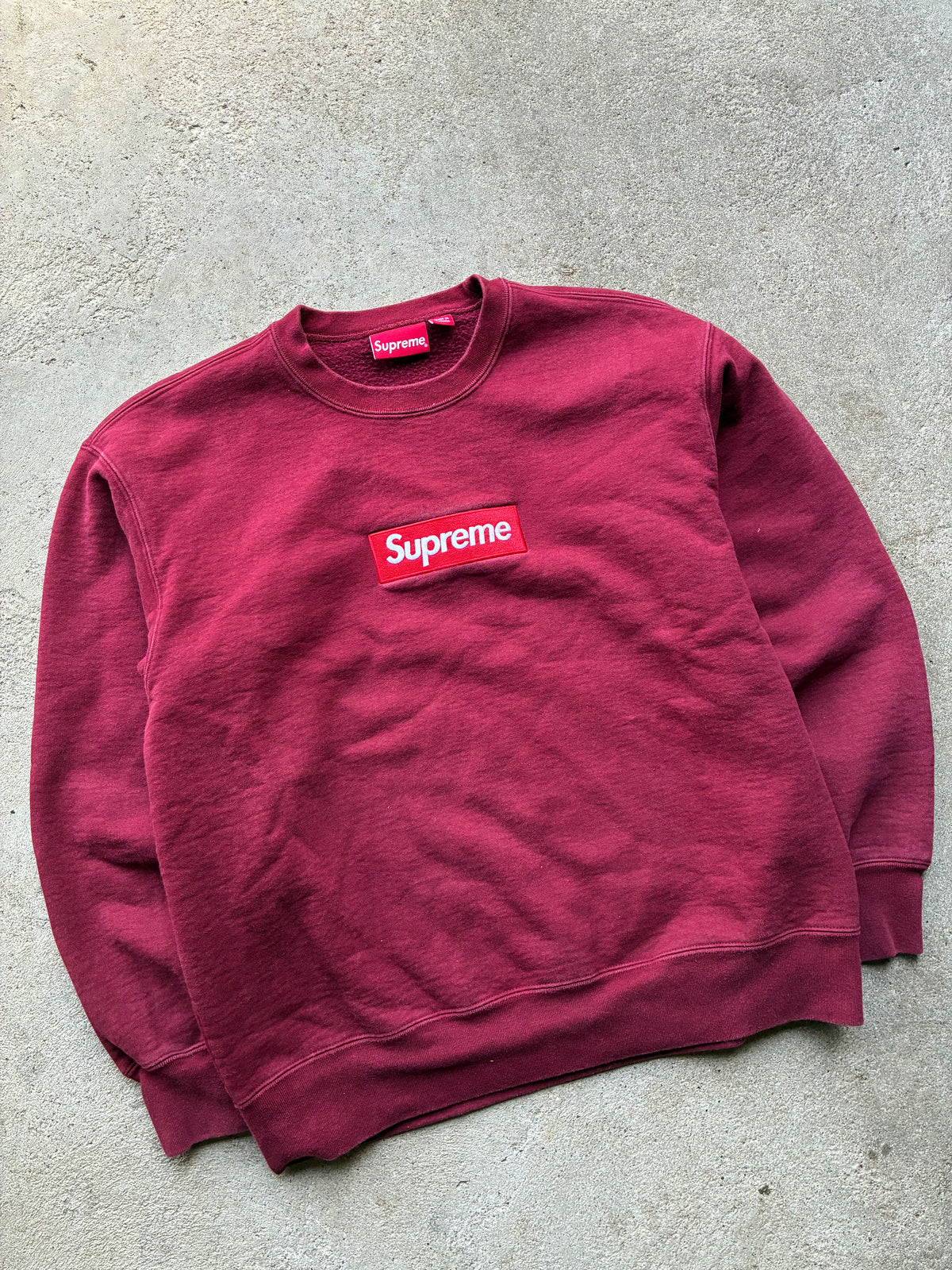 Supreme “FW22” Box Logo Crewneck (M)