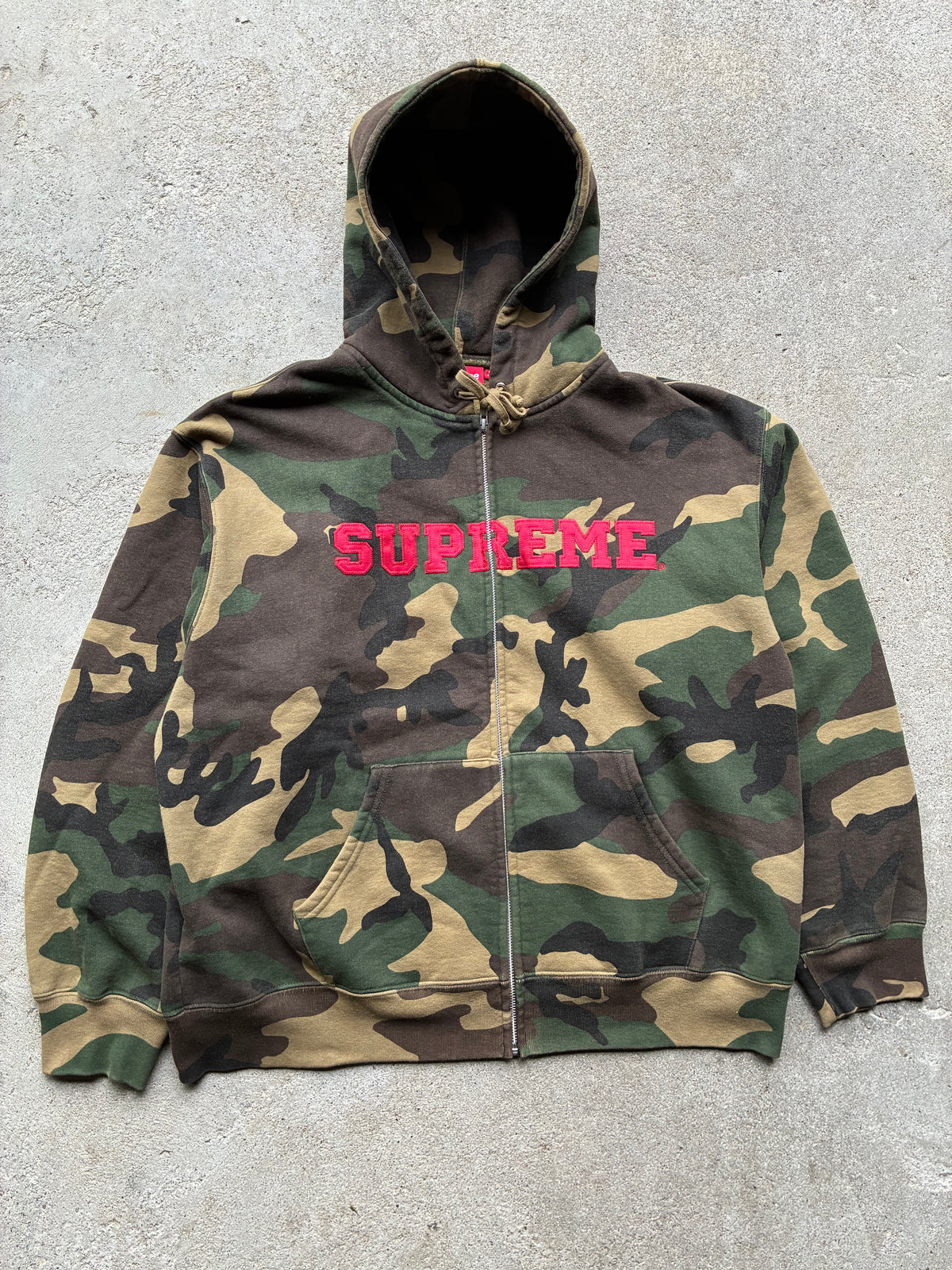 Supreme “COLLEGIATE APPLIQUÉ CAMO” Zip Up hoodie (L)