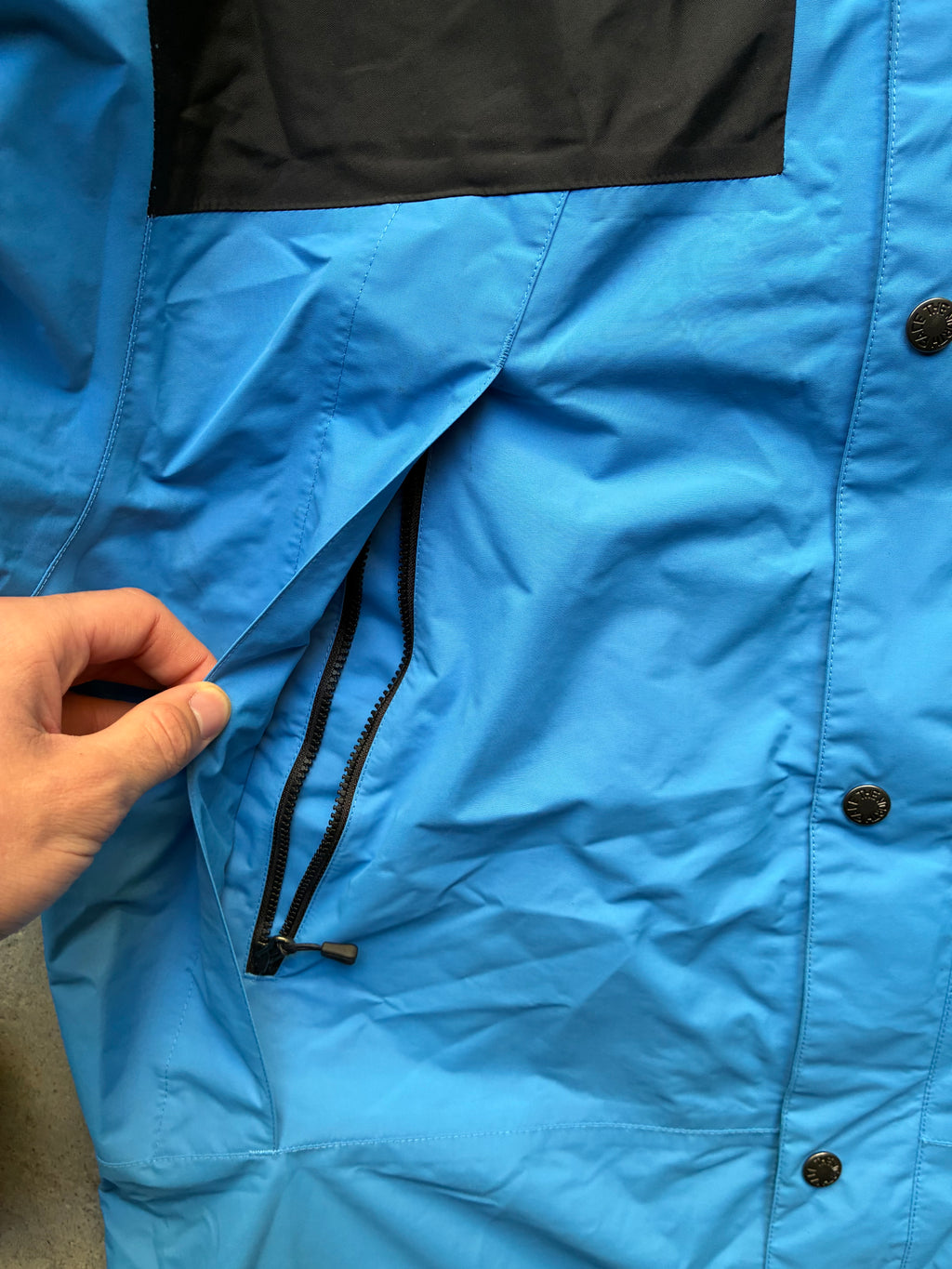 Supreme x The North Face mountain jacket (M)